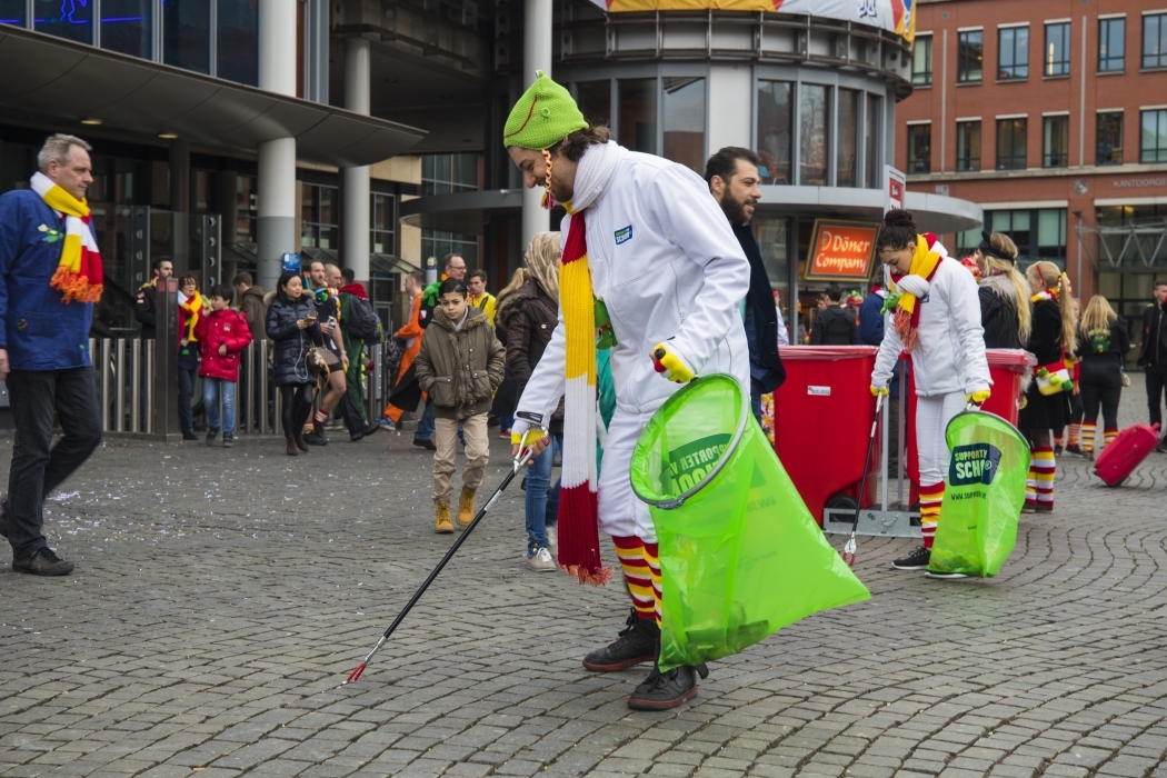 Straten Oeteldonk schoner met carnavalsaanpak