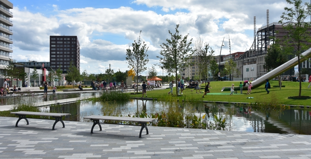 Raadhuisplein Emmen: water in de hoofdrol