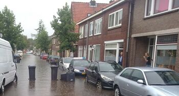 Op 26 augustus 2010 viel de regen op veel plaatsen in Nederland met bakken uit de lucht. Dat was ook in Deventer het geval. Er viel die dag zo’n 100mm regen. Het water klotste over de stoepranden en t