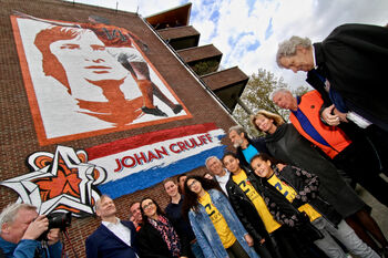 Enorme muurschildering brengt eerbetoon aan Johan Cruijff