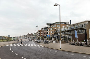 Boulevard Katwijk schittert in aluminium