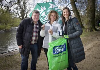 Dankzij Starbucks is het Vondelpark weer een beetje schoner