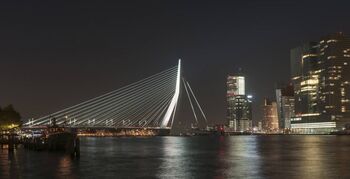 Test nieuwe verlichting Erasmusbrug