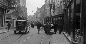 Historie terug in belangrijkste winkelstraat van Leiden