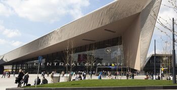 Bewegen tussen het groen bij Rotterdam Centraal