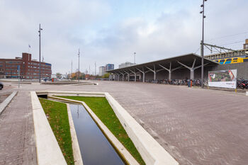 Herinrichting Industrieplein geeft Station Hengelo twee voorkanten