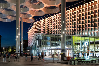 Vernieuwd Stationsplein Utrecht nu eindelijk gereed