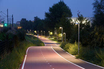 Spoorbaanpad verrijkt met nieuwe verlichting