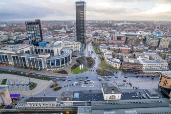 Stationsplein Leeuwarden na metamorfose weer representatief