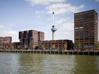 Onthulling slavernijmonument Rotterdam