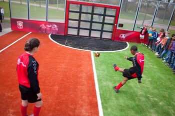 Enschede krijgt Sutu voetbalmuur