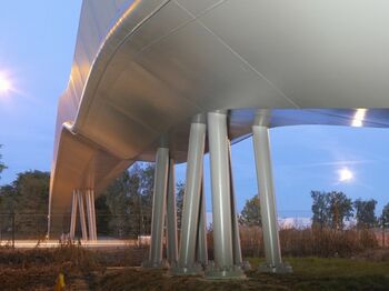 Luie fiets- en loopbrug in Brugge