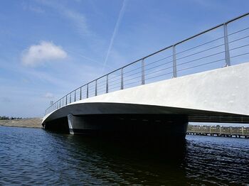 Bijzondere fietsbrug Heerhugowaard