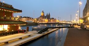 Drijvende wandelsteiger als verlengstuk openbare ruimte