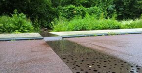 Goten accentueren waterstromen door Presikhaafpark