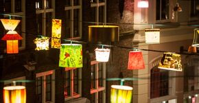 Petitie voor behoud lampenkappen Zwolse winkelstraat