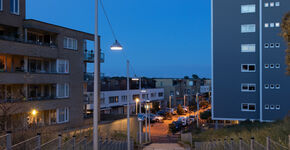 Doelmatige verlichting wijst route naar station Zandvoort