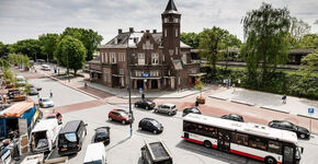 Scholieren helpen bij herinrichting Stationsplein Weert