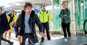 Potje pingpong op tafel van gerecycled materiaal