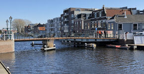 Kleine Havenbrug in Leiden gerenoveerd