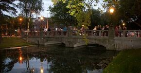 Historische Heemraadsbrug met led