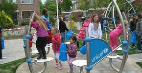 Speelvelden en donatie voor UNICEF