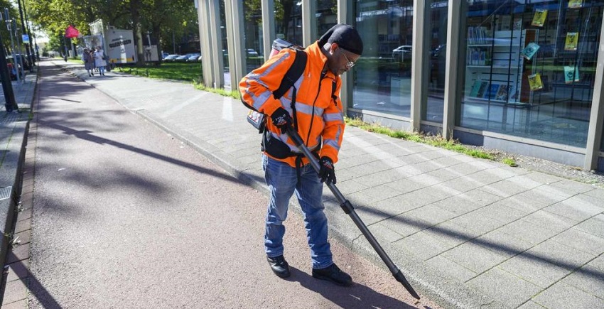 Peukenzuiger in Rotterdam (Hans Tak, gemeente Rotterdam)